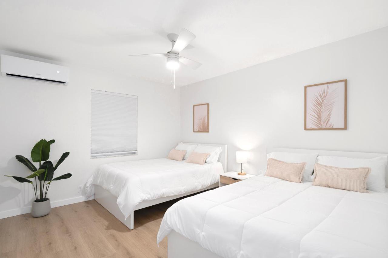 M Lake Worth Beach - Modern Villas Near West Palm Beach, Chic Retro Vibes, King Bed, Cozy Backyard, Bbq, Workspace, High-Speed Internet, Free Parking, 5 Minutes To Downtown & Beach Esterno foto