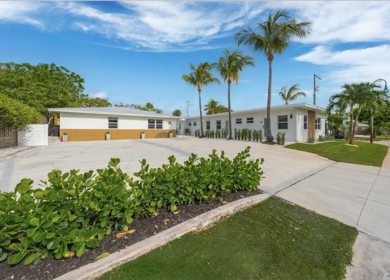 M Lake Worth Beach - Modern Villas Near West Palm Beach, Chic Retro Vibes, King Bed, Cozy Backyard, Bbq, Workspace, High-Speed Internet, Free Parking, 5 Minutes To Downtown & Beach Esterno foto