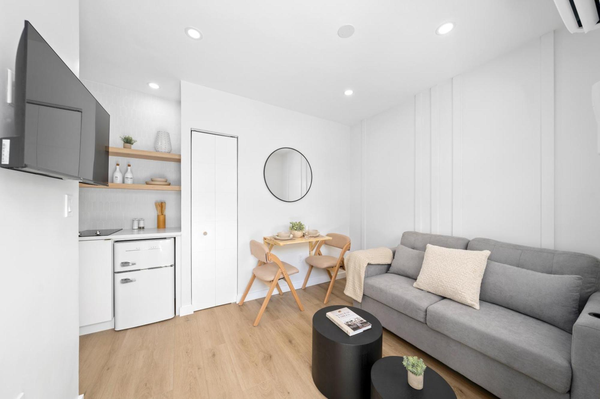 M Lake Worth Beach - Modern Villas Near West Palm Beach, Chic Retro Vibes, King Bed, Cozy Backyard, Bbq, Workspace, High-Speed Internet, Free Parking, 5 Minutes To Downtown & Beach Esterno foto