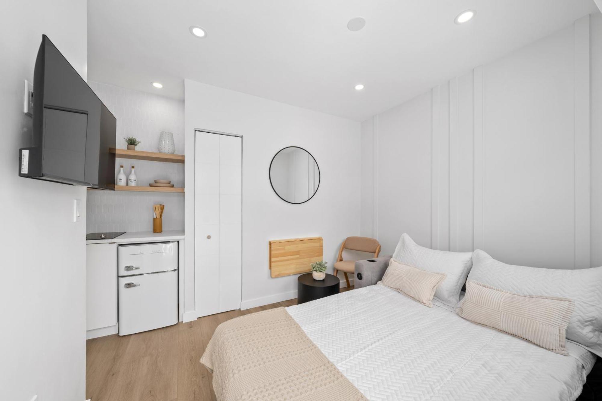 M Lake Worth Beach - Modern Villas Near West Palm Beach, Chic Retro Vibes, King Bed, Cozy Backyard, Bbq, Workspace, High-Speed Internet, Free Parking, 5 Minutes To Downtown & Beach Esterno foto