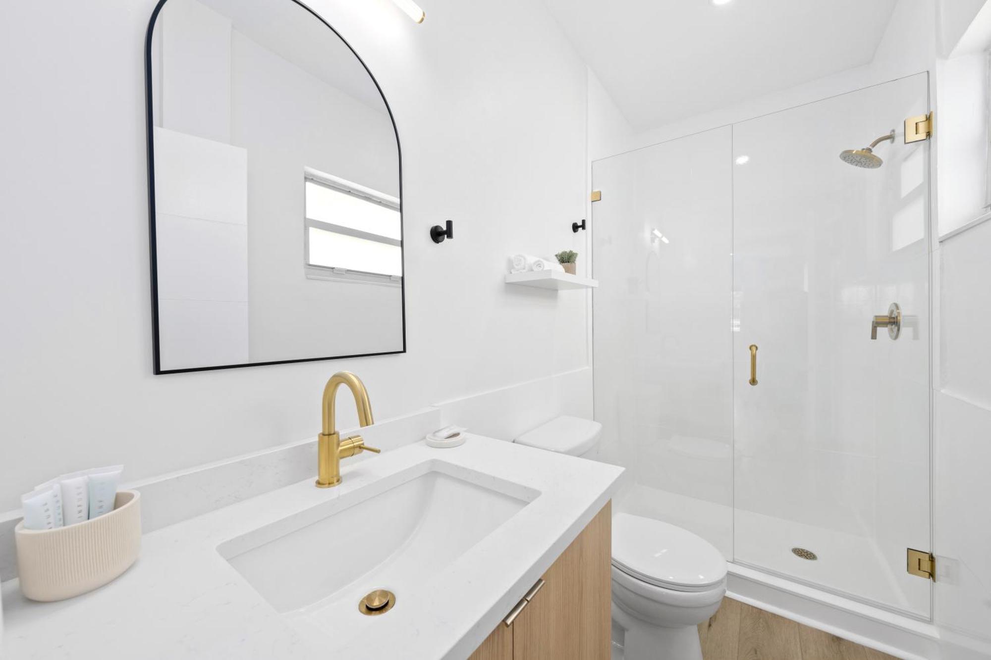 M Lake Worth Beach - Modern Villas Near West Palm Beach, Chic Retro Vibes, King Bed, Cozy Backyard, Bbq, Workspace, High-Speed Internet, Free Parking, 5 Minutes To Downtown & Beach Esterno foto