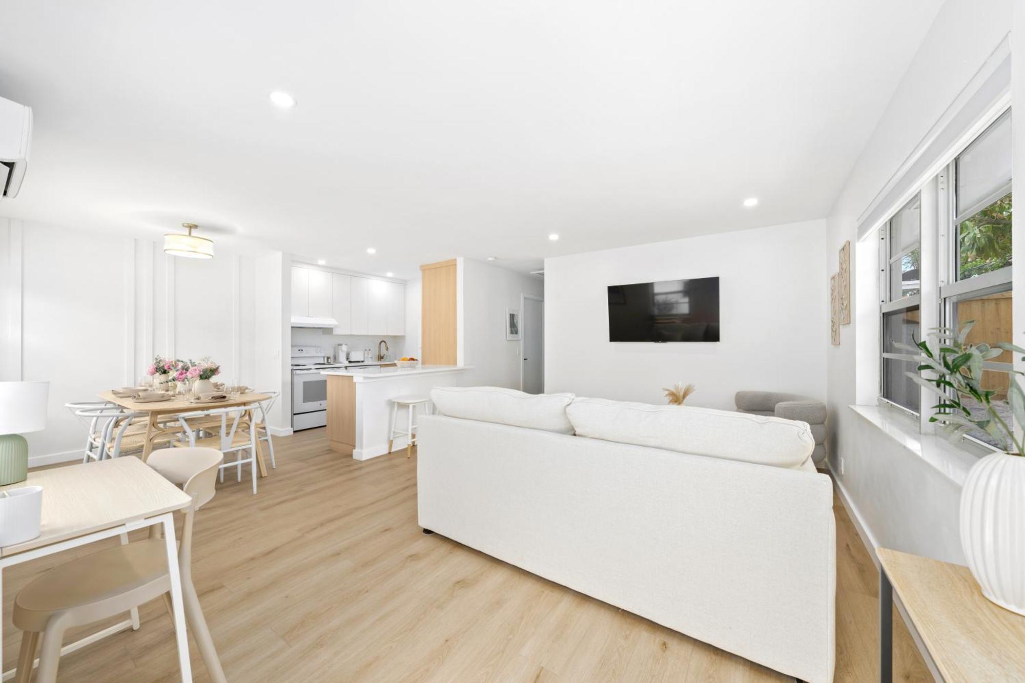 M Lake Worth Beach - Modern Villas Near West Palm Beach, Chic Retro Vibes, King Bed, Cozy Backyard, Bbq, Workspace, High-Speed Internet, Free Parking, 5 Minutes To Downtown & Beach Esterno foto